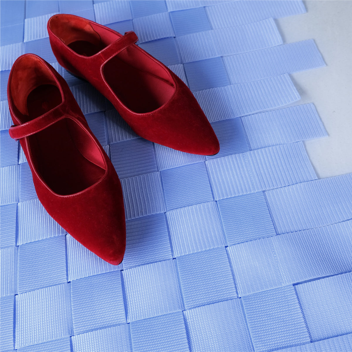 PLAY 3 Teppich Small | Gurt Skyblue